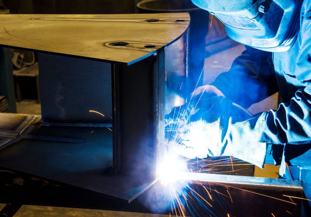 製缶 配管各種溶接 機械器具設置工事 鋼構造物工事 機械設備製作 据付工事 管工事 建設 三重県 鈴鹿市